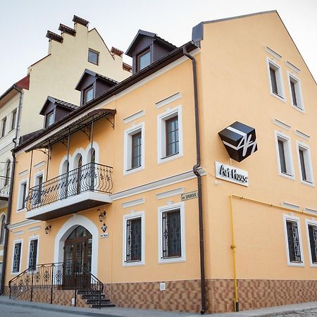 Art House Hostel Каменец-Подольский Экстерьер фото