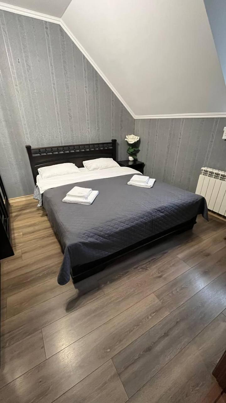 Art House Hostel Каменец-Подольский Экстерьер фото