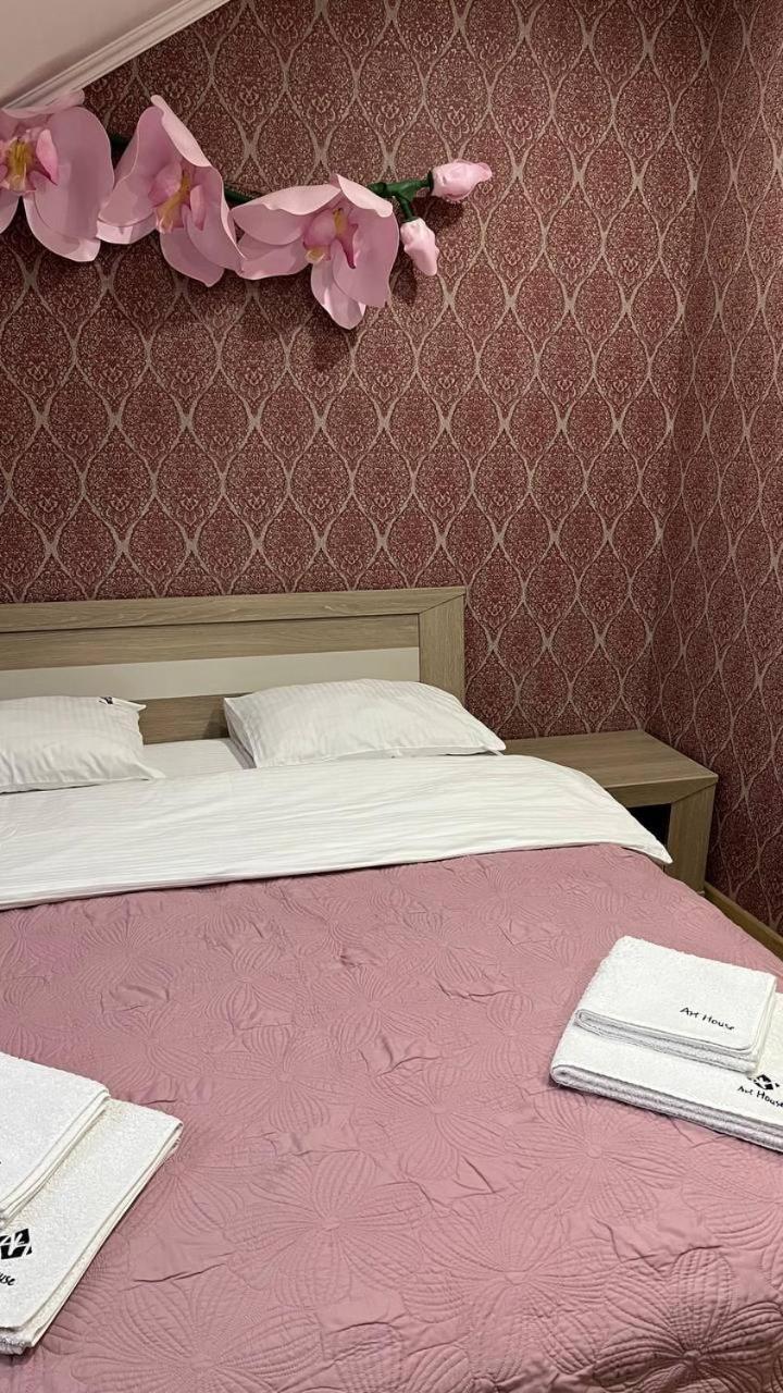 Art House Hostel Каменец-Подольский Экстерьер фото