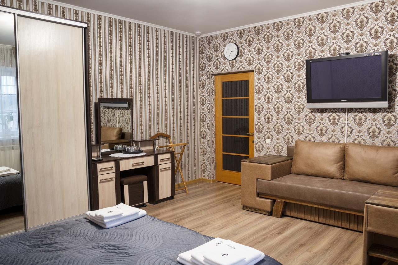 Art House Hostel Каменец-Подольский Экстерьер фото