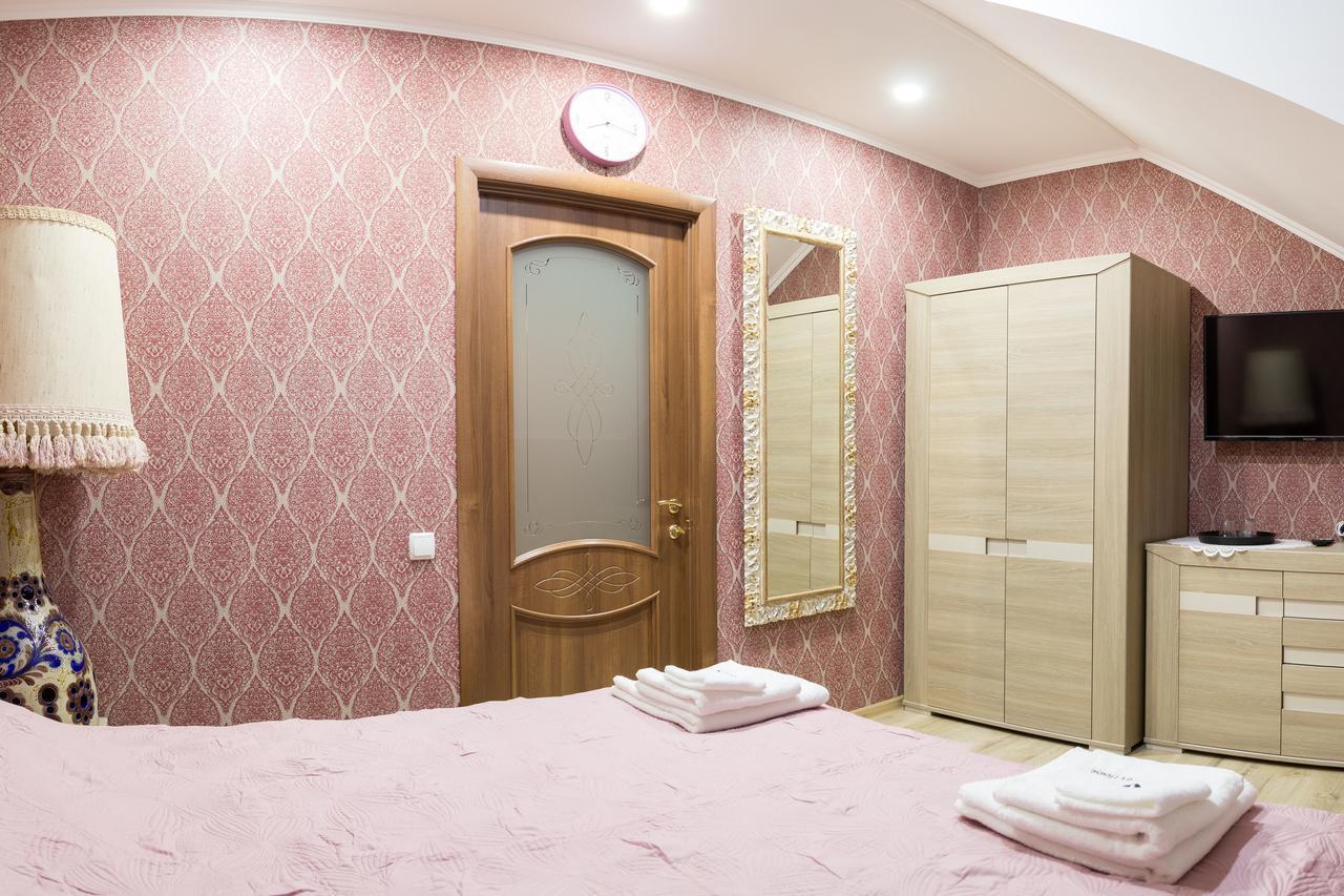 Art House Hostel Каменец-Подольский Экстерьер фото