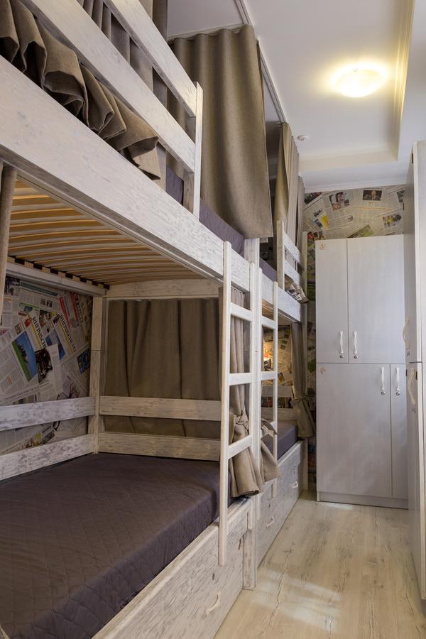 Art House Hostel Каменец-Подольский Экстерьер фото